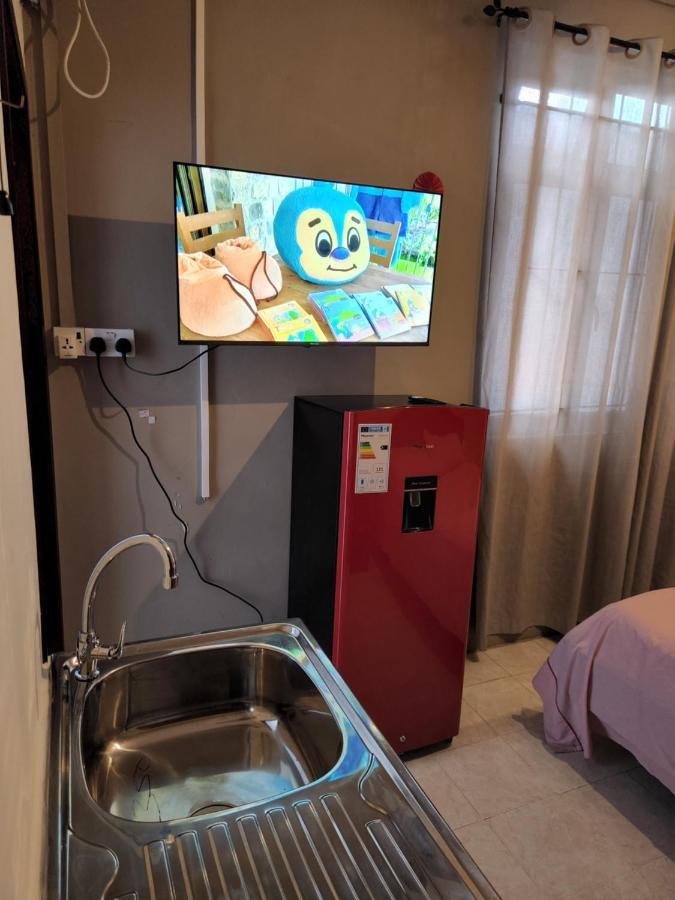 לה גולט Backpackers Rental Room/Bathroom Only מראה חיצוני תמונה